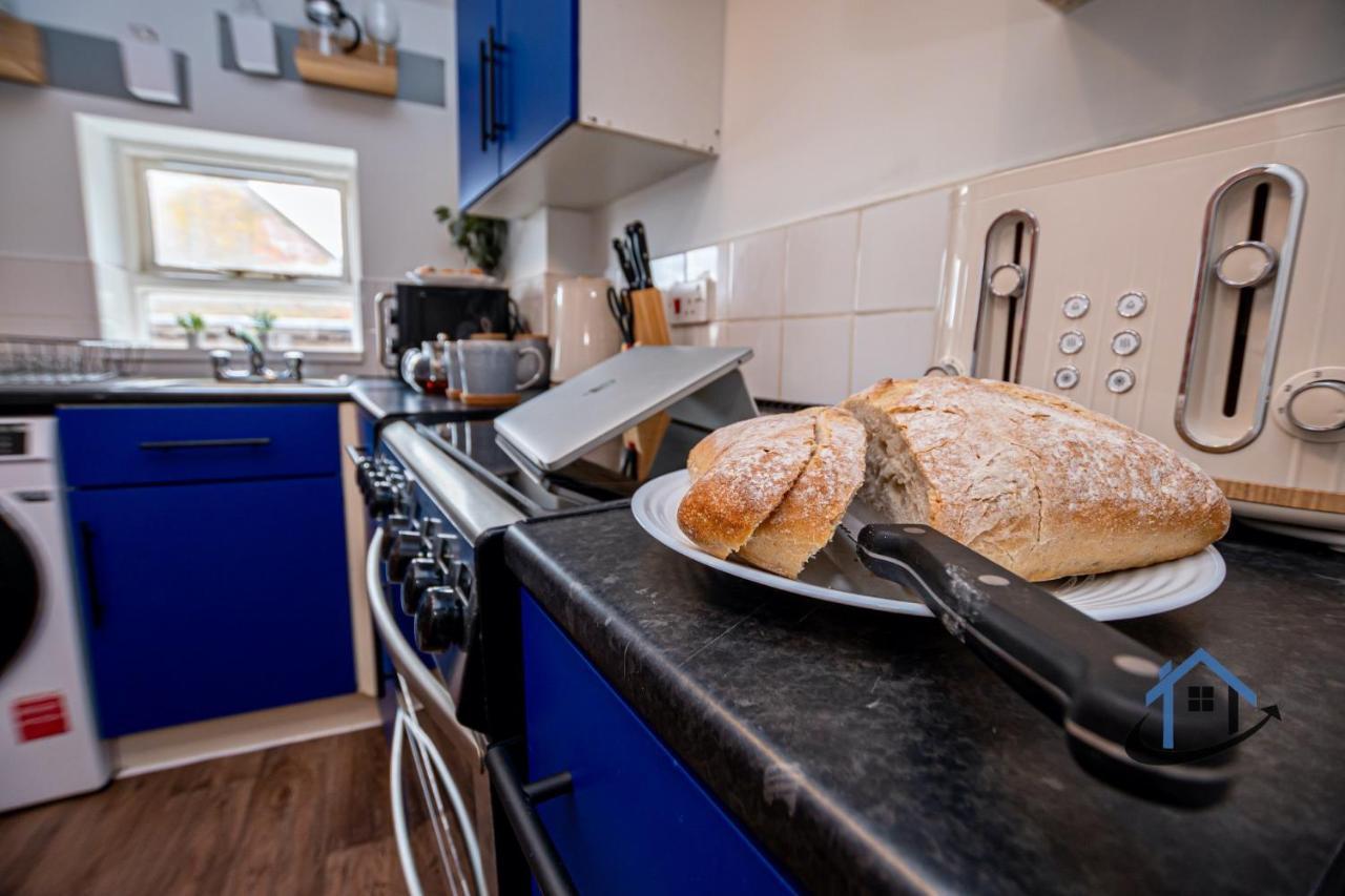 Flat 5, Super King Bed, Free Parking, Workspace, Free Wi-Fi Nottingham Exterior foto